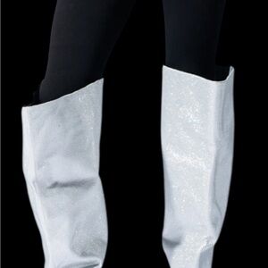 Azalea Wang Amby Silver Bucket Boots